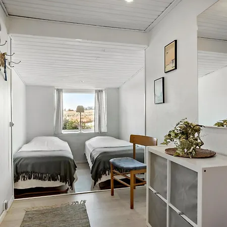 Dom wakacyjny Ebberup With Fireplace 01